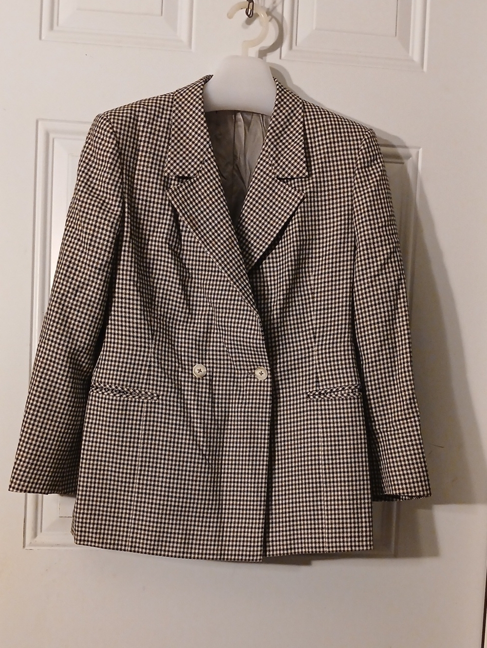 Classic Houndstooth Double-Breasted Women's Blazer - Black & White